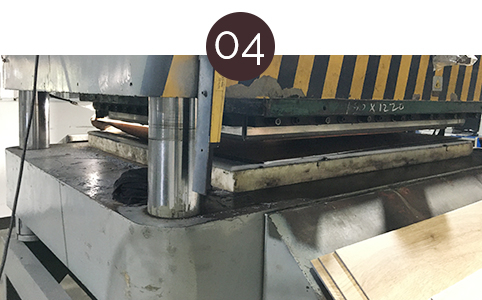 Stanzen, in kleinere Stücke schneiden.